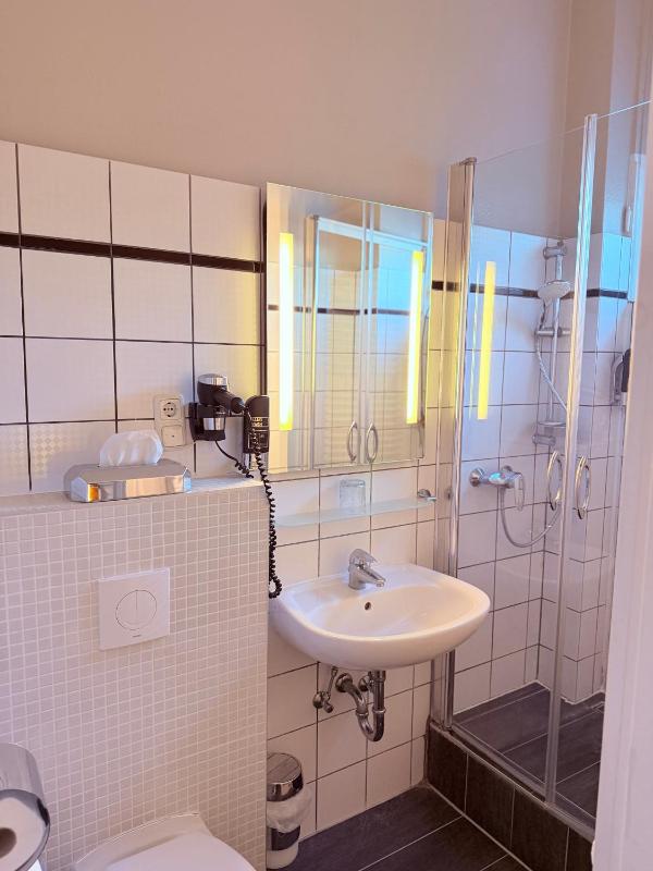 Hotel Excellent - image 26