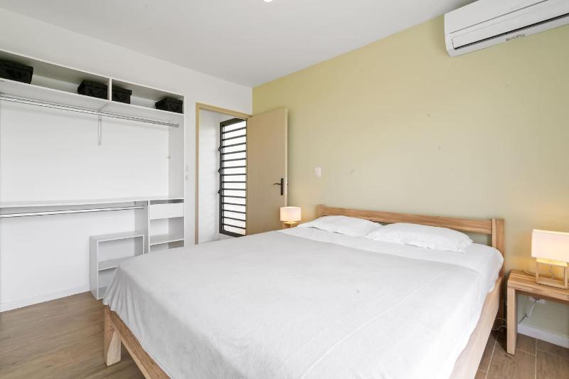 White Dream - image 15