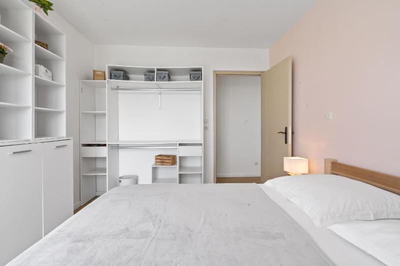 White Dream - image 12