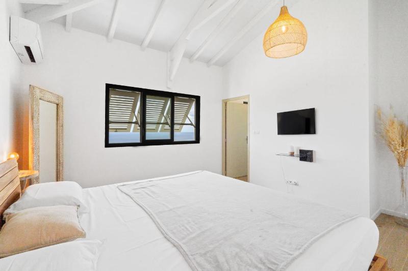 White Dream - image 6