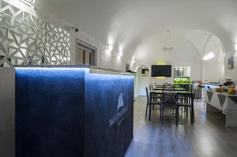 Quadruple Room with Private Bathroom image 2
