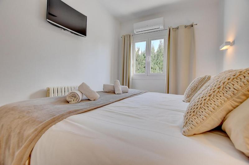 Villa Can Benavent By Slow Villas - image 18