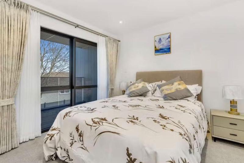 Lake Haven Apartment 3 - modern and popular near lake and town - image 18