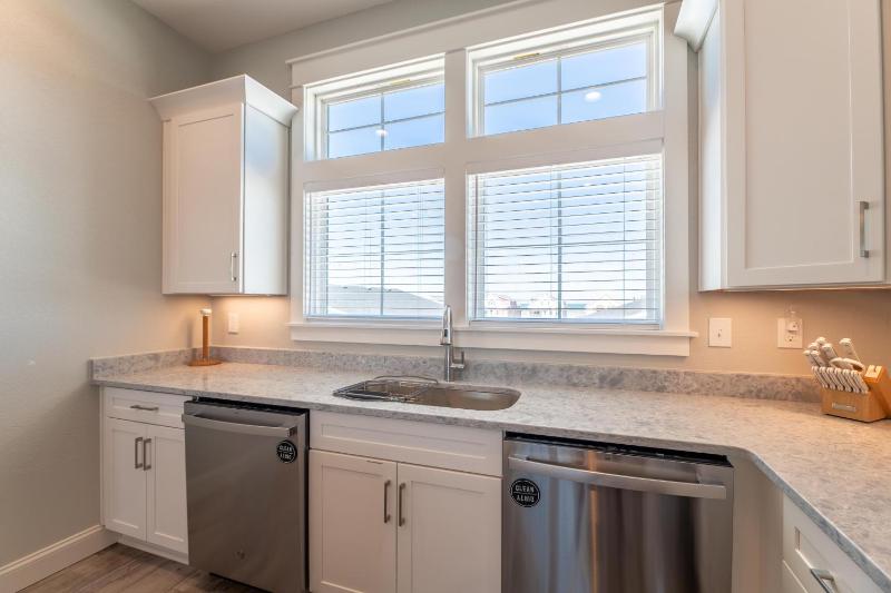 Bikini Bottom - Ocean Breeze Condo Pool Ocean View Pets OK Flex Stays - image 6