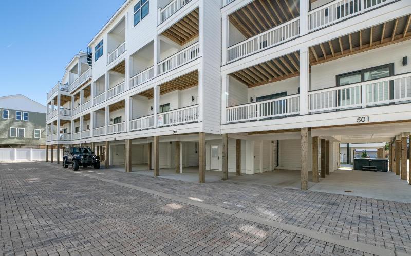 Bikini Bottom - Ocean Breeze Condo Pool Ocean View Pets OK Flex Stays - image 17