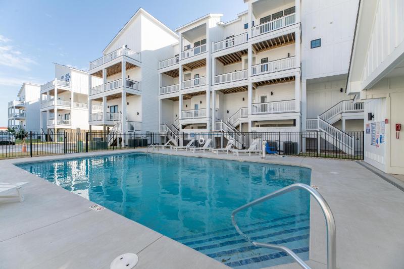 Bikini Bottom - Ocean Breeze Condo Pool Ocean View Pets OK Flex Stays - image 1
