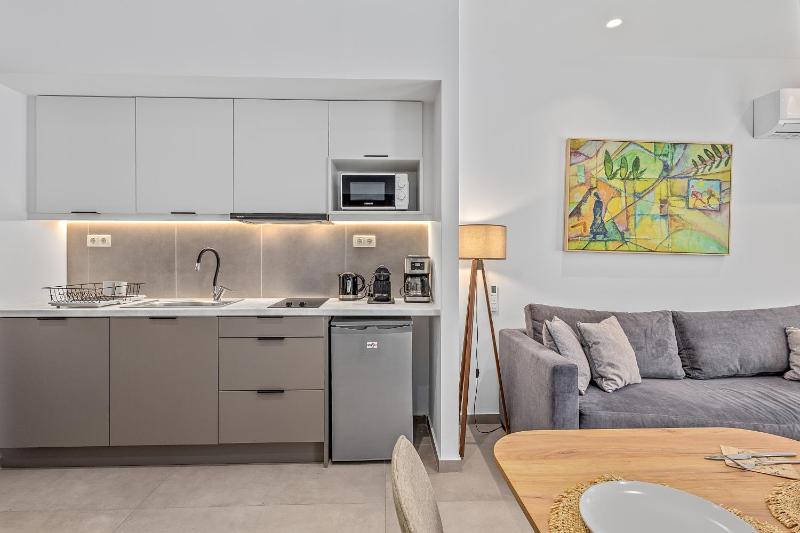 Athens Theatrou Apartments - image 3