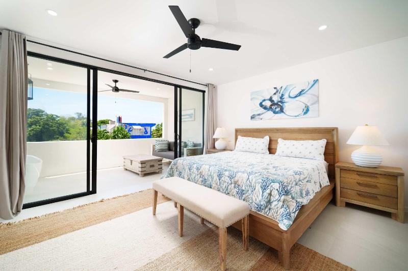 Elegant 3BR Pool Villa Beach 5min Holetown - image 16