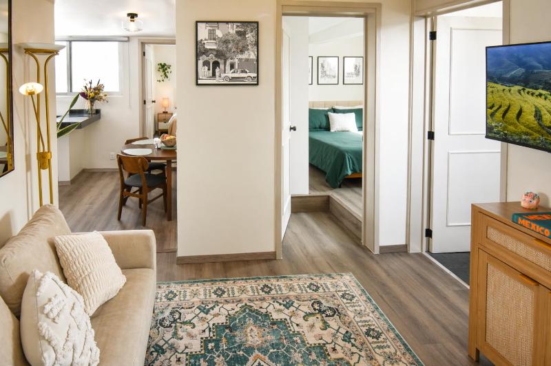 It's Always Sunny in this Roma Norte Apartment - image 4