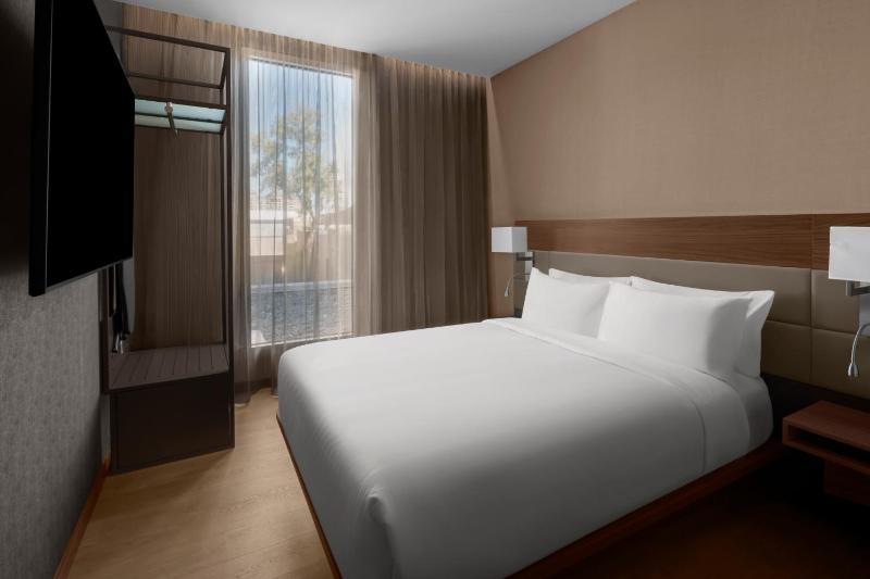 AC Hotel Scottsdale Old Town - image 11