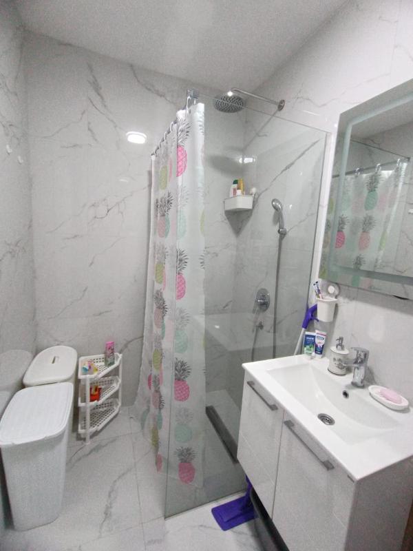 Family Home Apartment - image 9