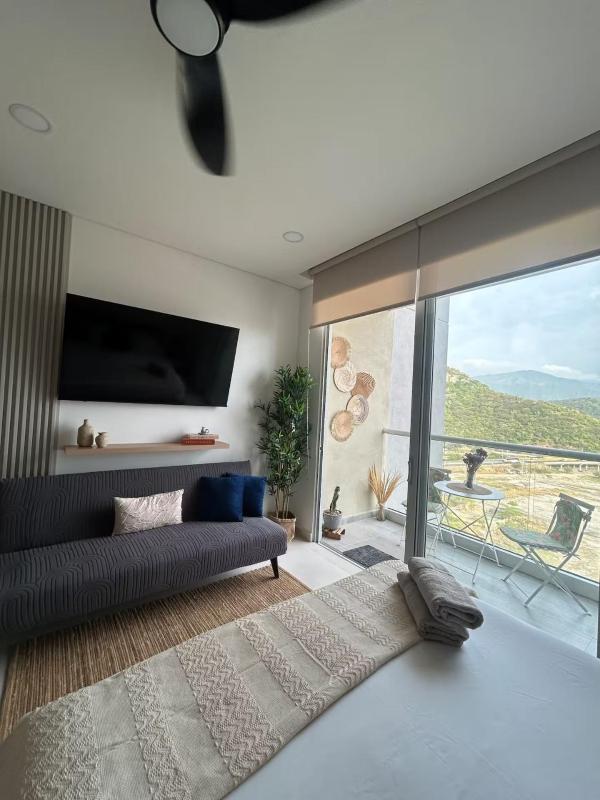 Moderno Apto de Lujo con balcon y vista al mar - image 6