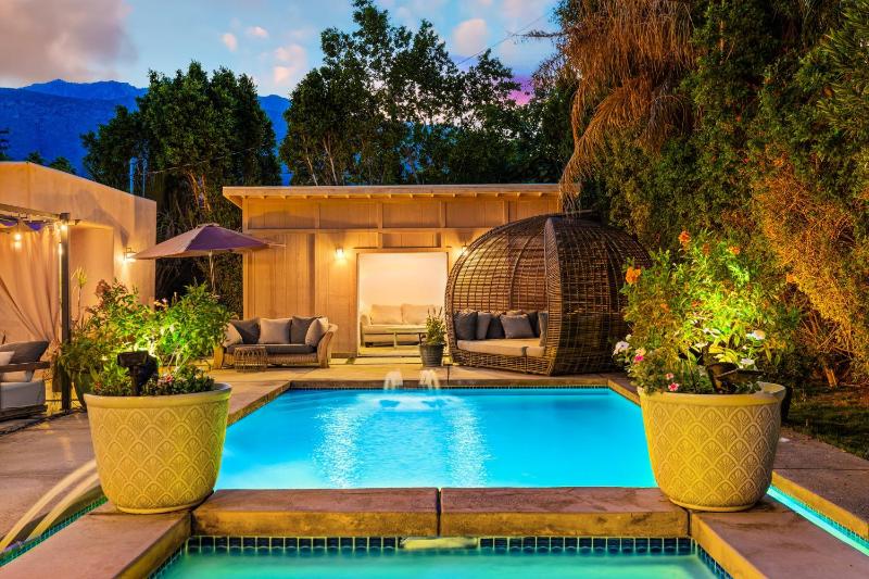Great Reviews Beautiful Movie Colony Home PoolSpa - image 26