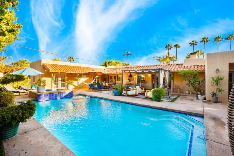 Great Reviews Beautiful Movie Colony Home PoolSpa - image 14
