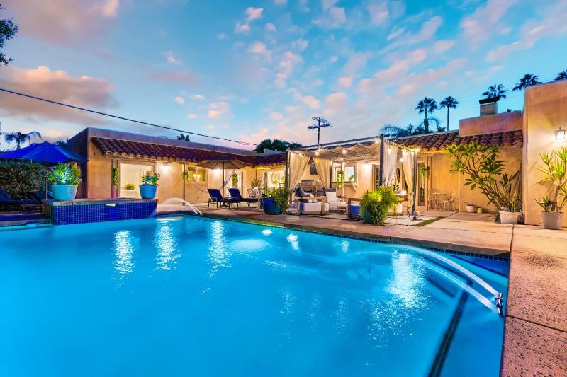 Great Reviews Beautiful Movie Colony Home PoolSpa - image 5