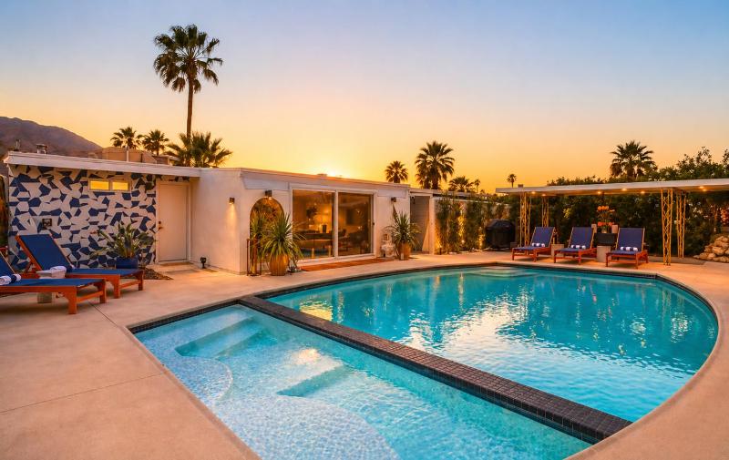 25% Off May 28-31 Movie Colony Home -Pool Hot Tub - image 26