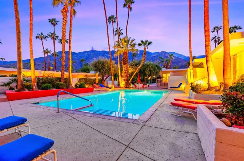 20% Off May 14-17 Amazing Reviews WPool Hot Tub - image 2
