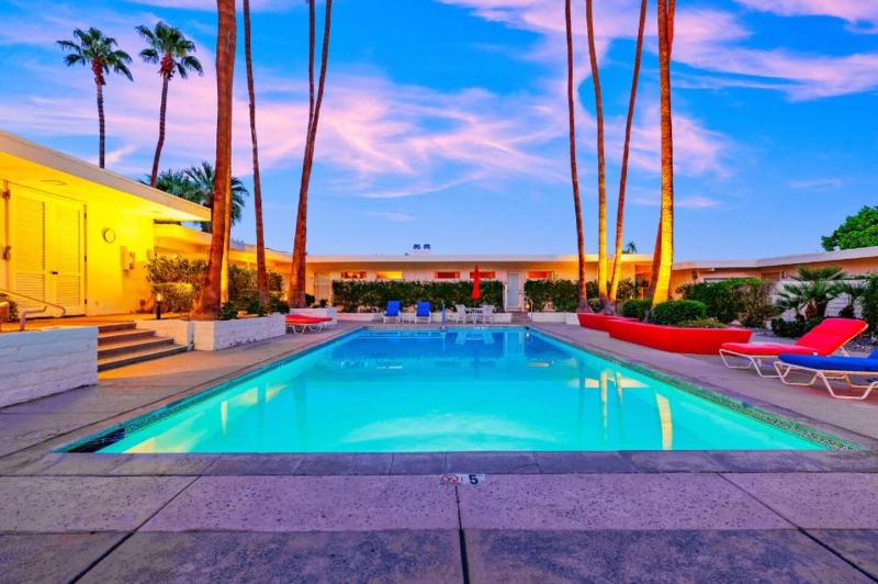 20% Off May 14-17 Amazing Reviews WPool Hot Tub - image 3