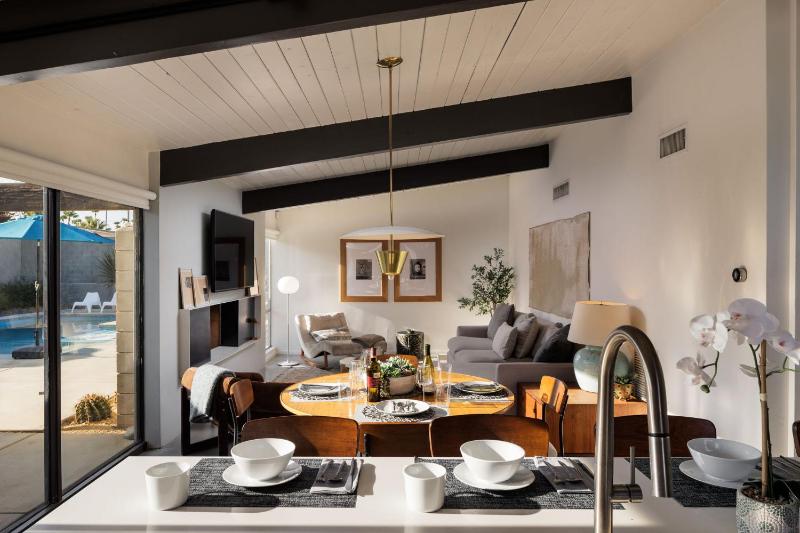 30 Stay Gorgeous Home WPoolSpaMtn Views - image 9
