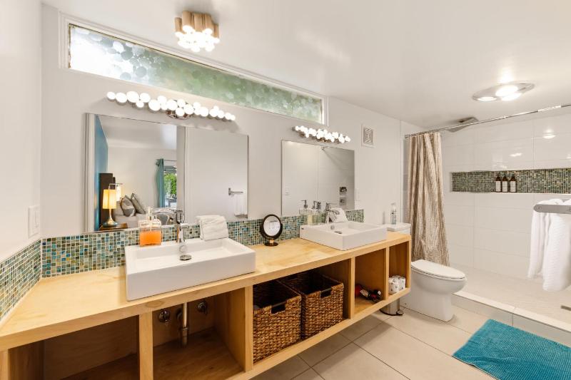 30 Stay Perfect For Families WPool Hot Tub - image 3