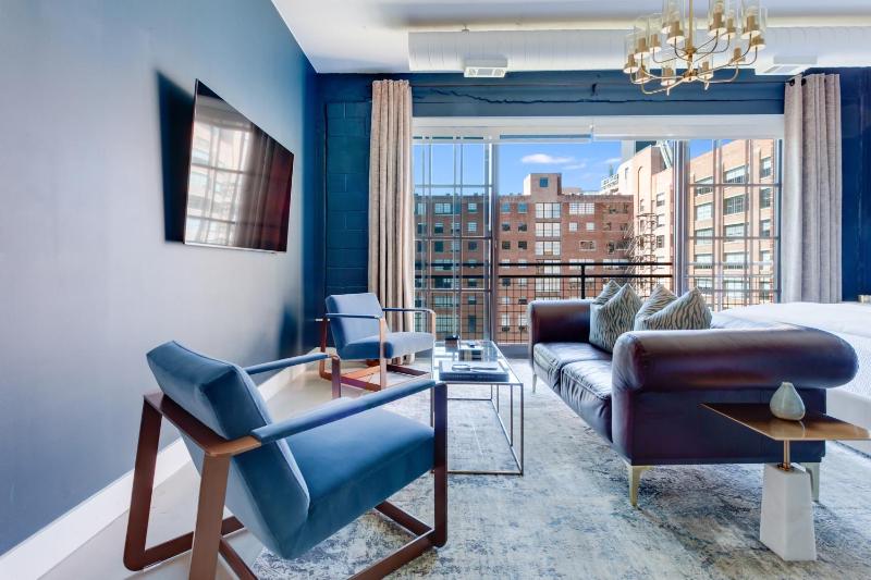 La Femme Flat by Atlanta Luxury Rentals - image 18
