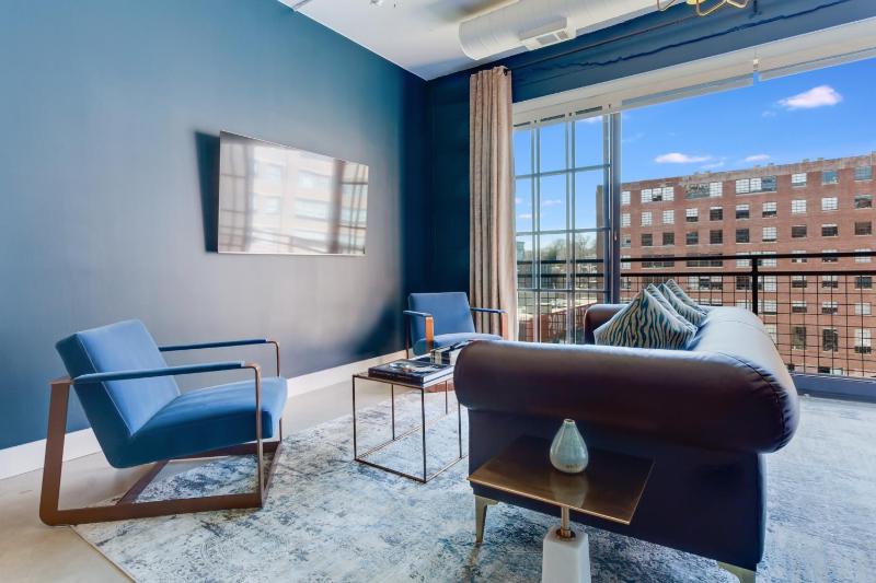 La Femme Flat by Atlanta Luxury Rentals - image 17