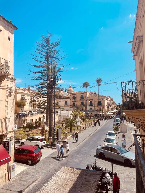 Lùrooms- Guesthouse in Noto - image 29