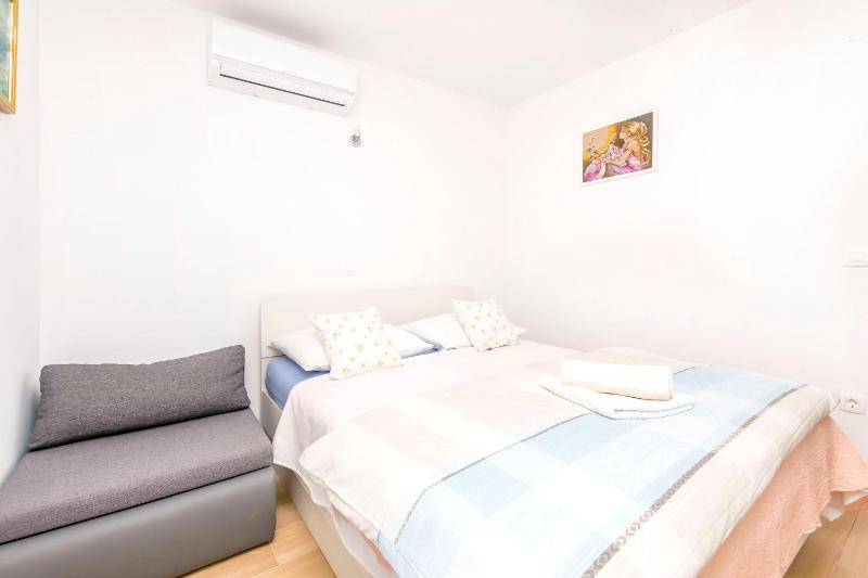 Apartments Mir - image 22