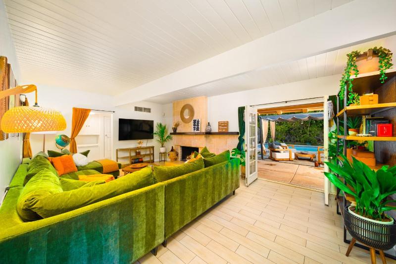 Perfect For Families Great Location-PoolHot Tub - image 5
