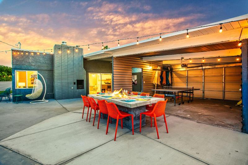 30Stay Resort-Style Backyard PoolSpaLarge Patio - image 17