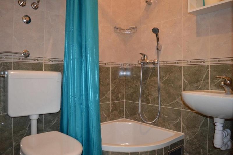 Apartments by the sea Zivogosce - Porat Makarska - 25453 - image 33