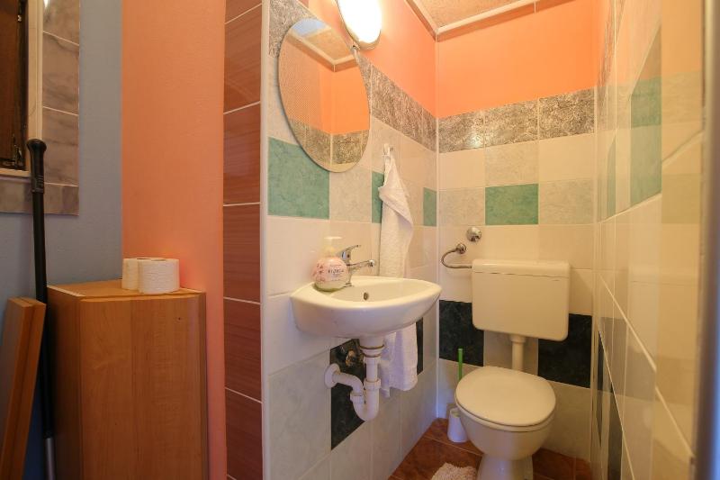 Apartments with parking space Kastel Stari Kastela - 25141 - image 6