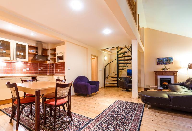 Two-Bedroom Penthouse Apartment image 4