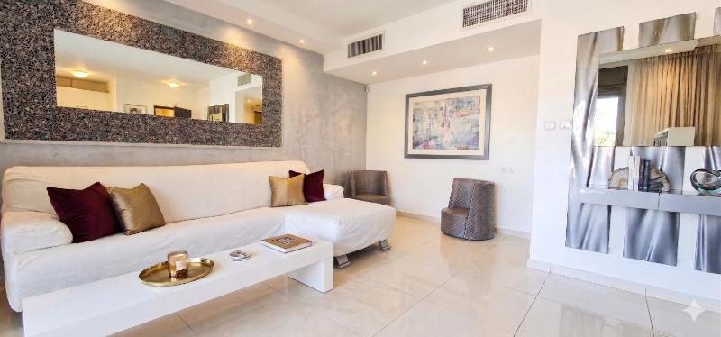 Amdar Holiday Apartments with private pools - image 19