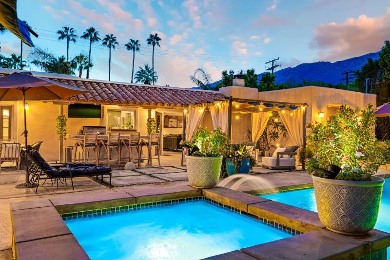 Perfect For Families Great Location-PoolHot Tub - image 9