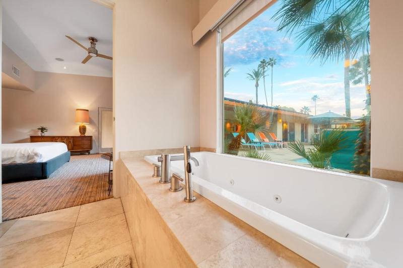 20% Off May 14-17 Perfect 4 Families -PoolJacuzzi - image 11