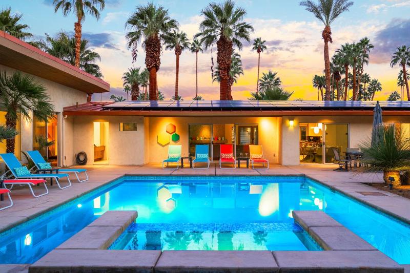 20% Off May 14-17 Perfect 4 Families -PoolJacuzzi - image 16