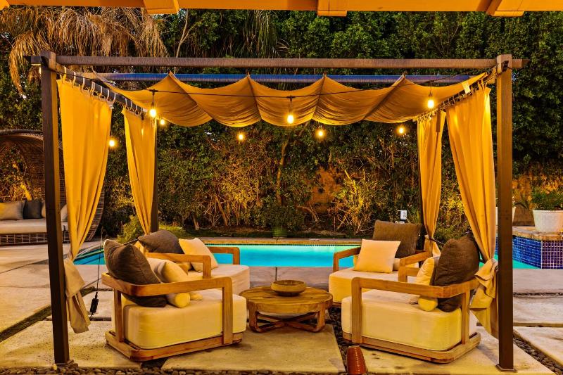 Perfect For Families Great Location-PoolHot Tub - image 7