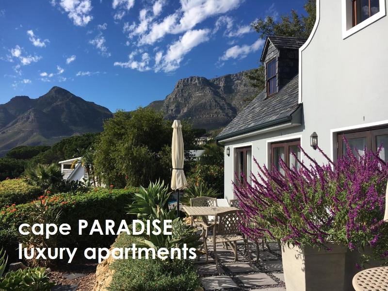 Cape Paradise Lodge and Apartments - image 9