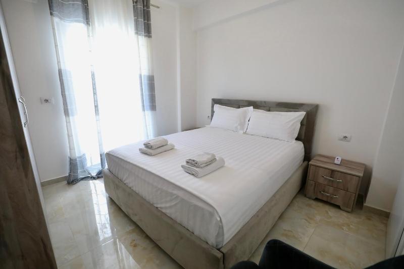 Floridas apartment - image 8