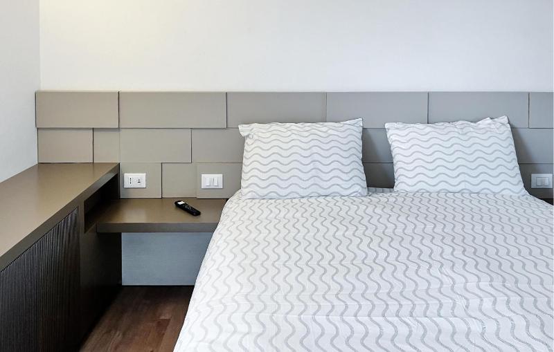 Cozy Apartment In Viareggio With Wifi - image 6