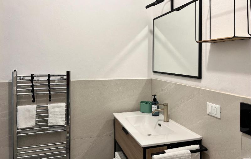 Cozy Apartment In Viareggio With Wifi - image 12