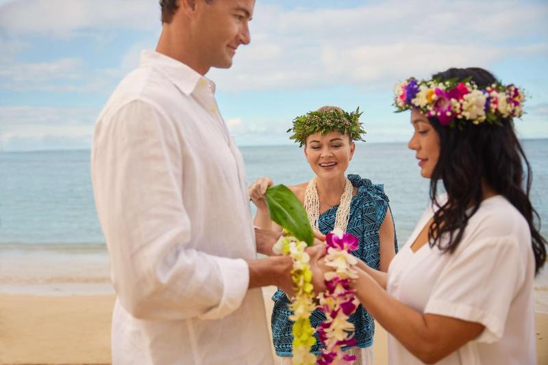 Outrigger Reef Waikiki Beach Resort - image 2