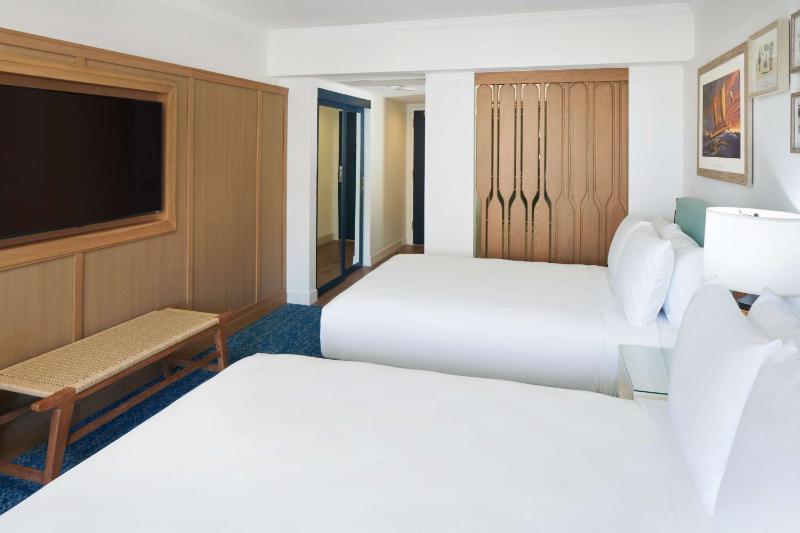 Outrigger Reef Waikiki Beach Resort - image 16