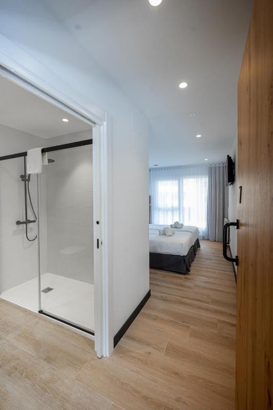 Donosti rooms - image 45