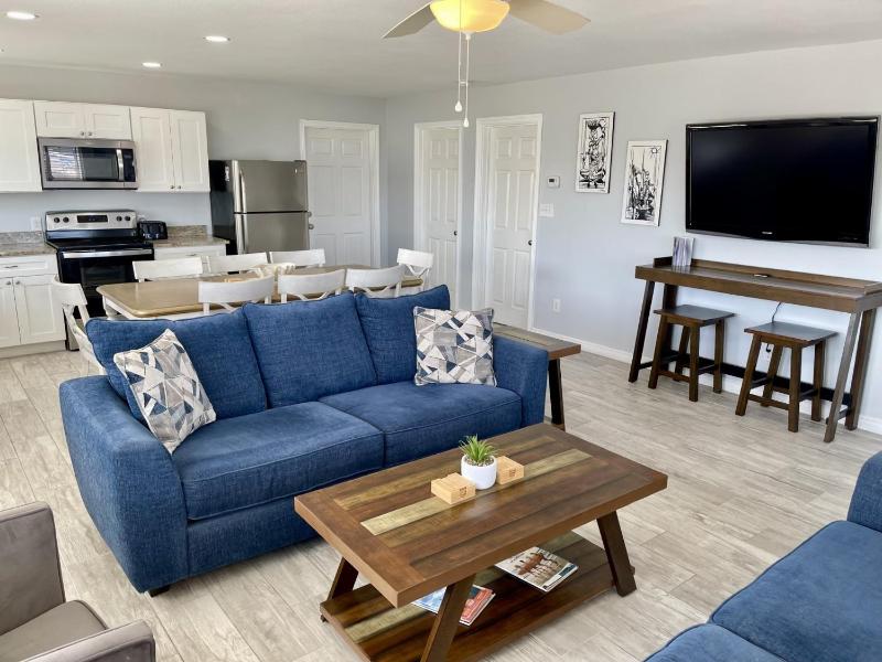 Beachgate Condo Suites and Hotel 227 condo - image 10