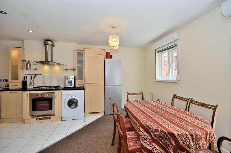 Bakers Court By Guestz - image 13