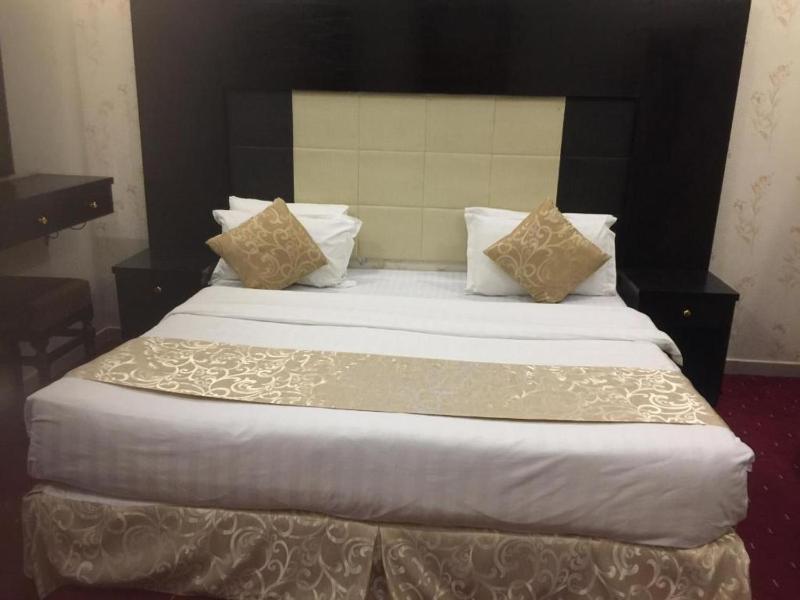 Quiet Rooms 2 Serviced Apartments - image 13