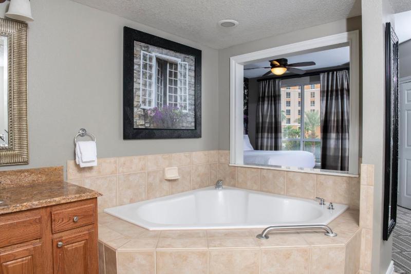 Wyndham Grand Desert 1BR Apartment - image 8