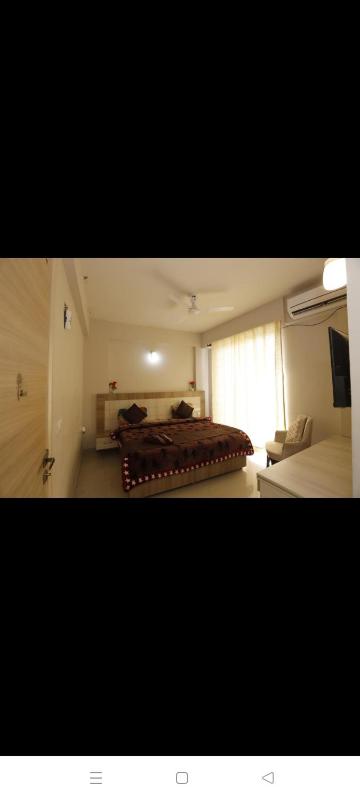 Blue Mans Rooms - Near Prem Mandir & ISKCON - image 26